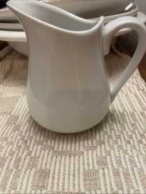 Classic White Ceramic Creamer Pitcher - Home Dining